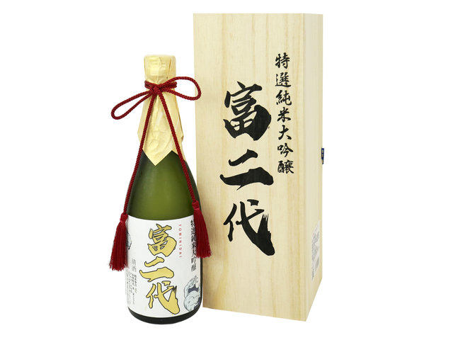 Florist Gift - Japanese Junmai Daiginjo Sake 720ml - OL0727A1 Photo